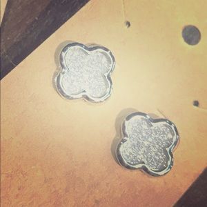 Clover studs with glittery center